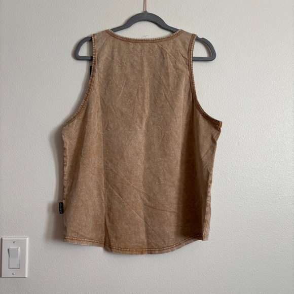 NEW Men’s Little Bipsy Tan Acid Wash Pocket Tank Top Size Small 100% Cotton - Picture 6 of 8